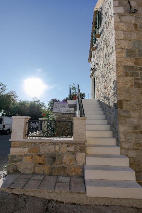 Villa Bante - Luxury Stone House Kastela Exterior photo