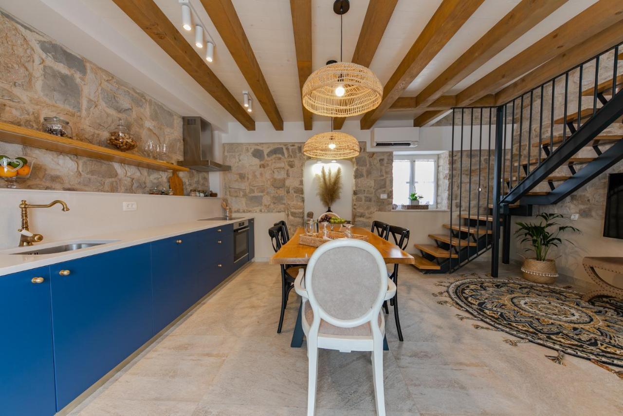 Villa Bante - Luxury Stone House Kastela Exterior photo
