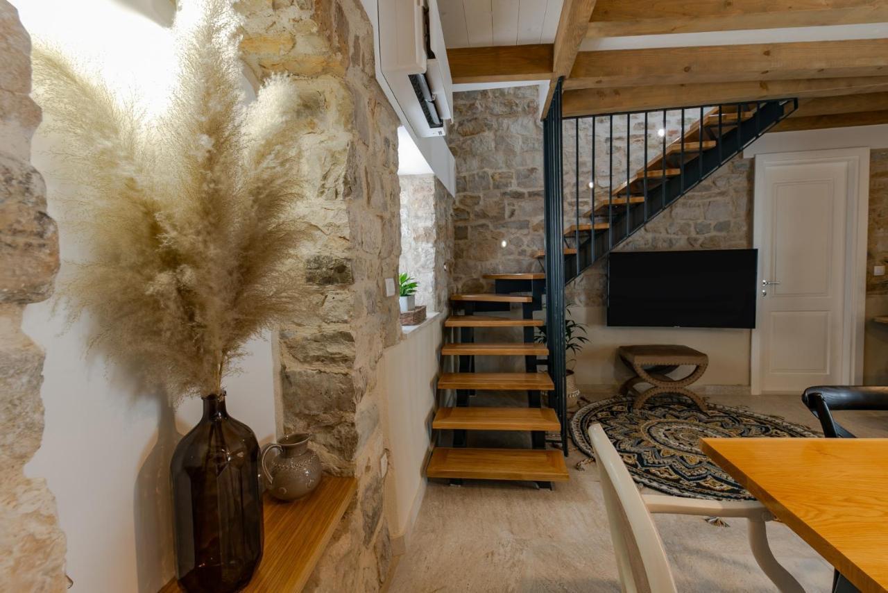 Villa Bante - Luxury Stone House Kastela Exterior photo