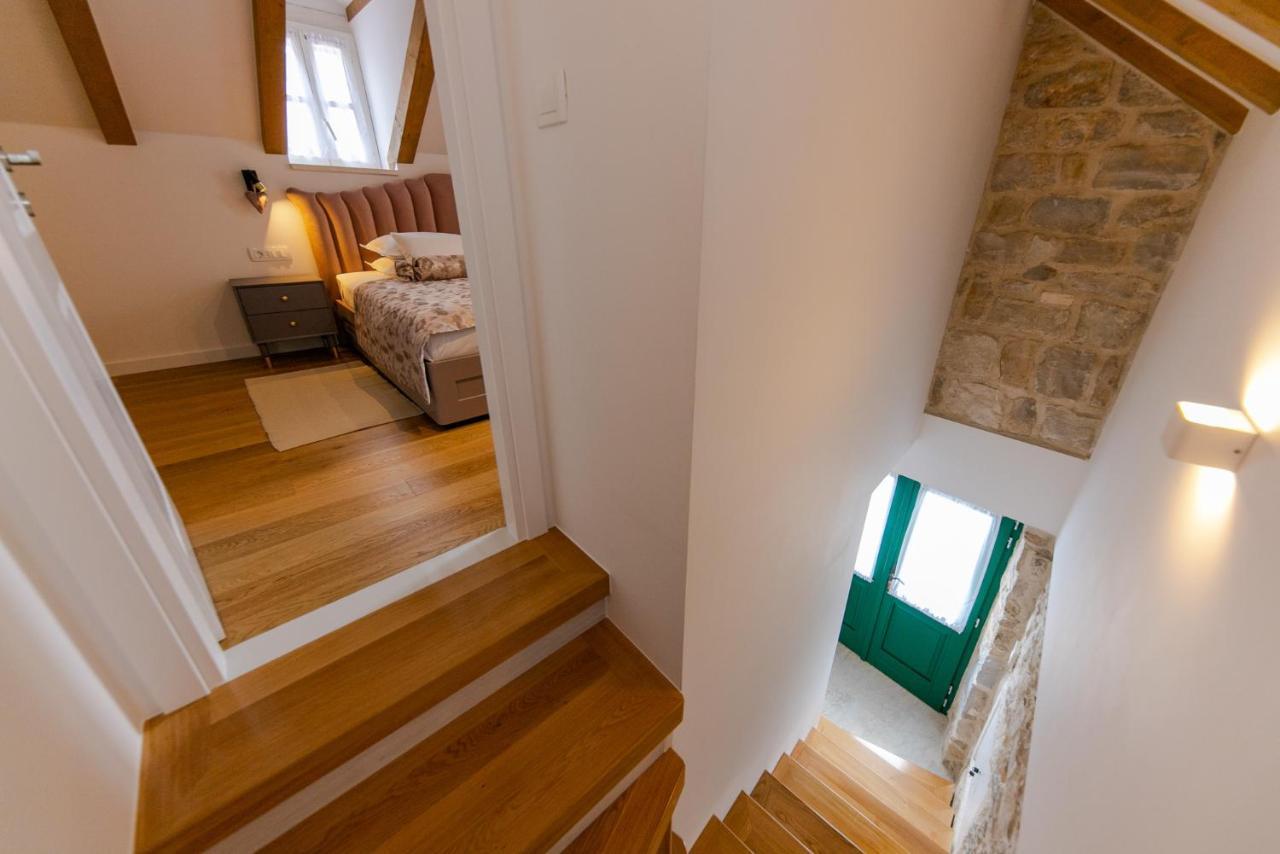 Villa Bante - Luxury Stone House Kastela Exterior photo