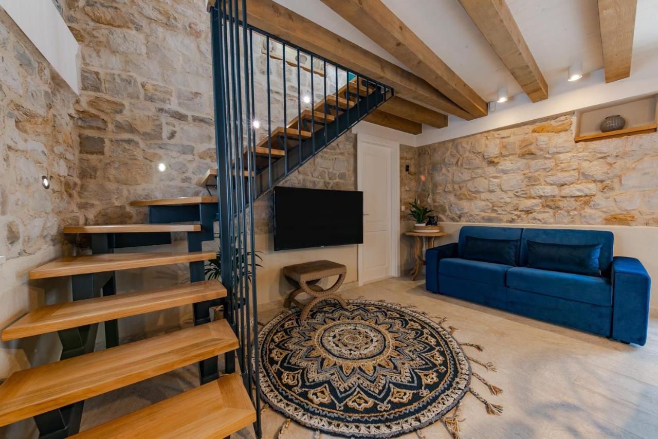 Villa Bante - Luxury Stone House Kastela Exterior photo